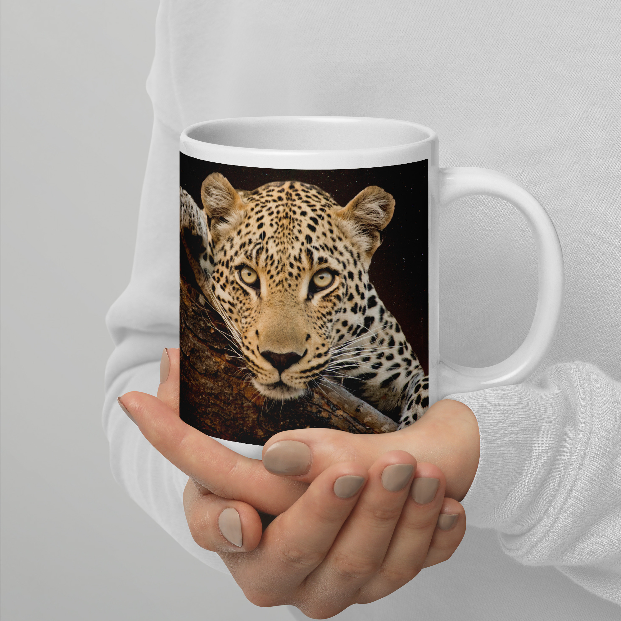 Just Looking – 20 oz Ceramic Mug by Paul Renner - Image 3